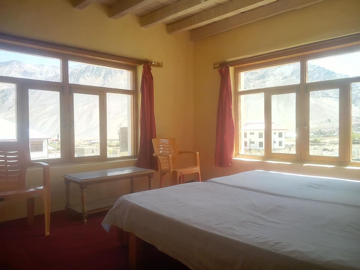 Hotel Rigyal Padam Екстер'єр фото